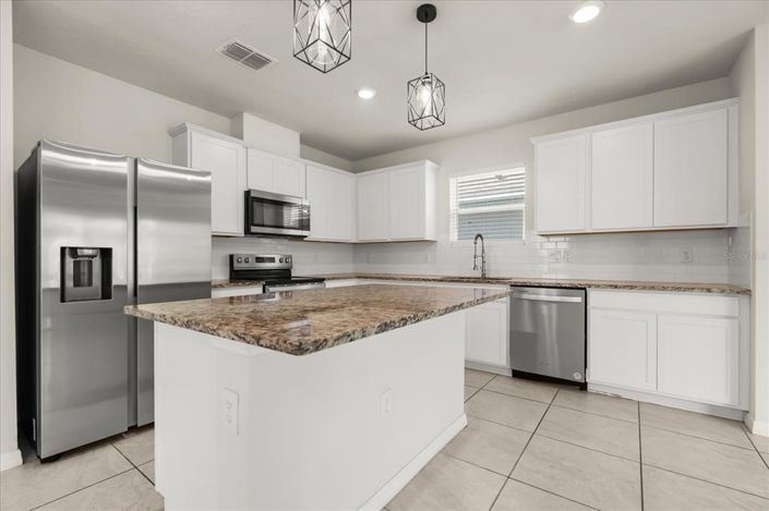 Image No.5-4 Bed Property for sale