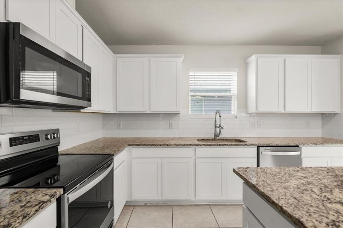 Image No.6-4 Bed Property for sale