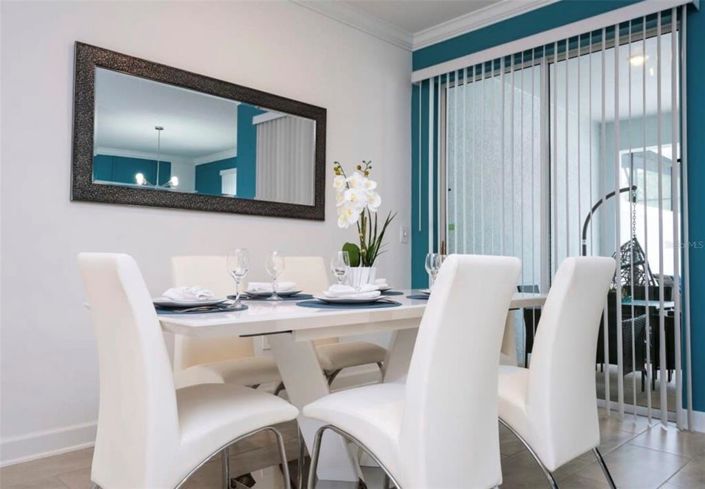 Image No.12-4 Bed Townhouse for sale