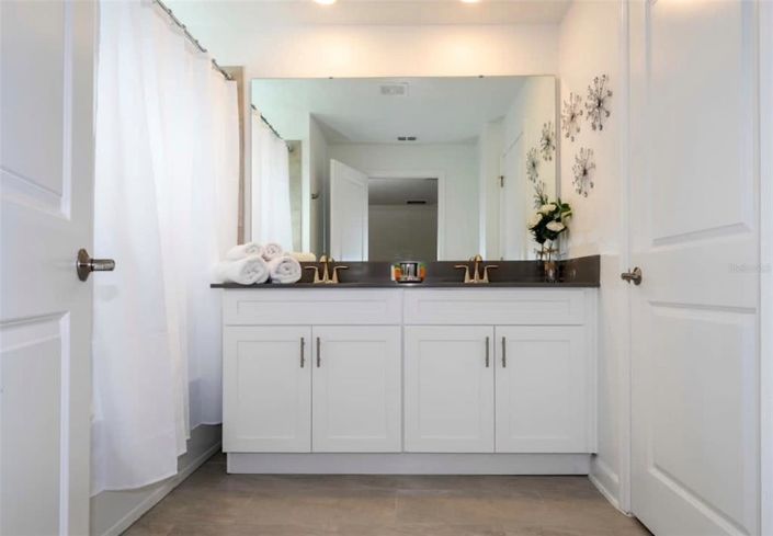 Image No.20-4 Bed Townhouse for sale