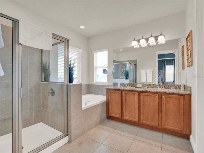 Image No.18-5 Bed Property for sale