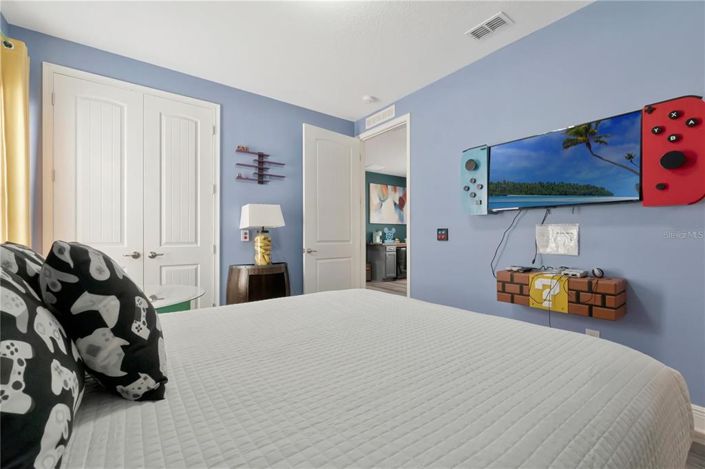 Image No.26-5 Bed Property for sale