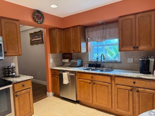 Image No.15-3 Bed Property for sale