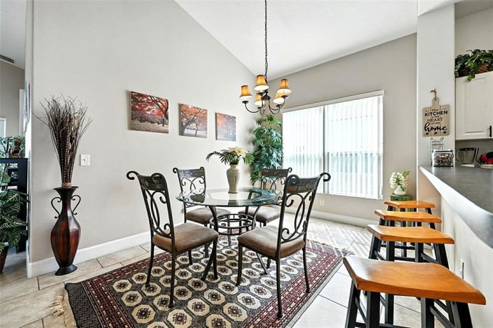 Image No.17-5 Bed Property for sale