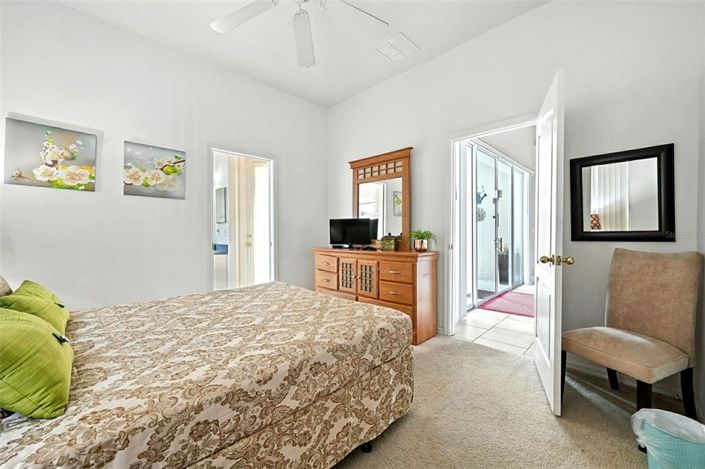 Image No.20-5 Bed Property for sale