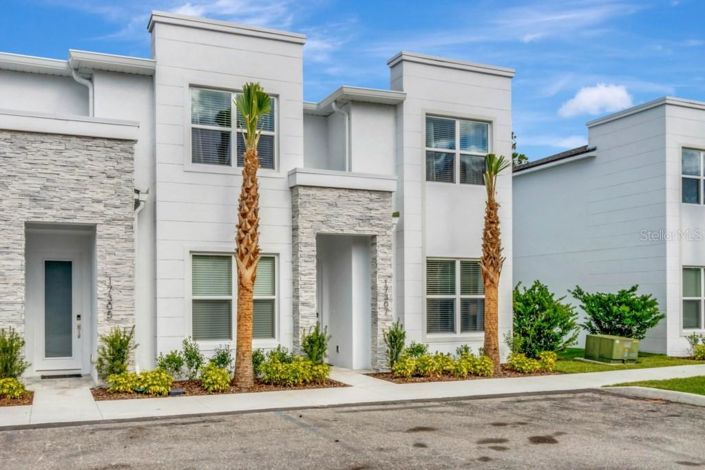 Image No.1-3 Bed Townhouse for sale