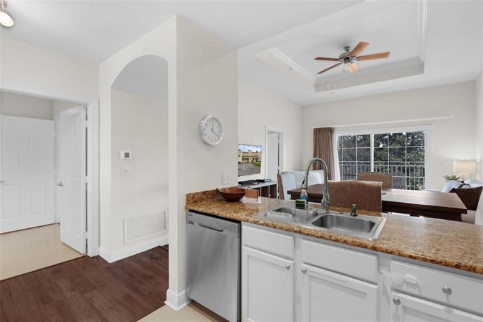 Image No.12-3 Bed Property for sale