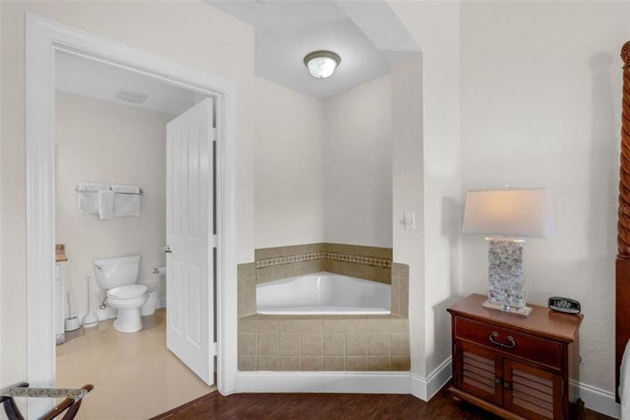 Image No.24-3 Bed Property for sale