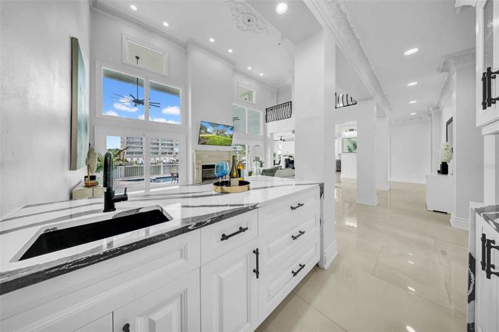 Image No.16-5 Bed Property for sale