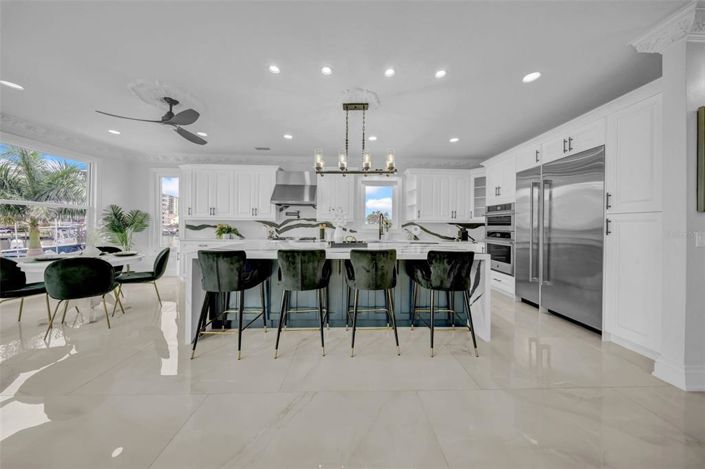 Image No.18-5 Bed Property for sale