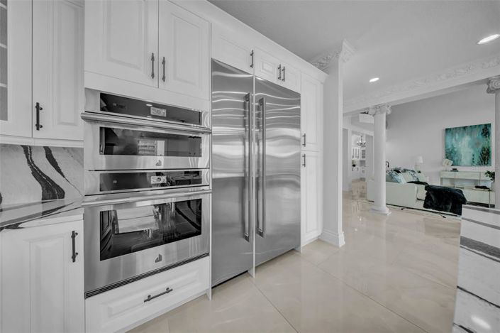 Image No.22-5 Bed Property for sale