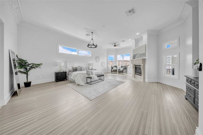 Image No.32-5 Bed Property for sale