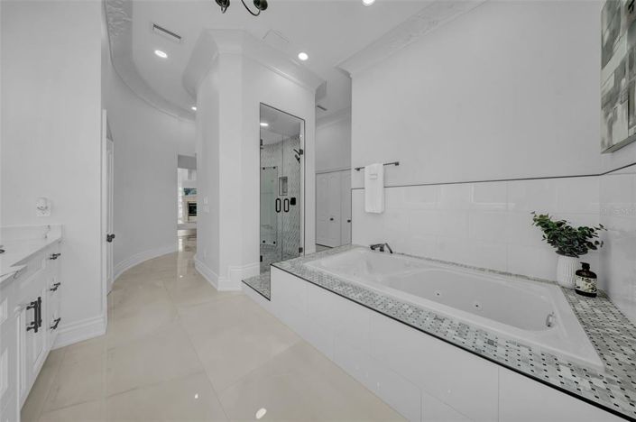 Image No.39-5 Bed Property for sale