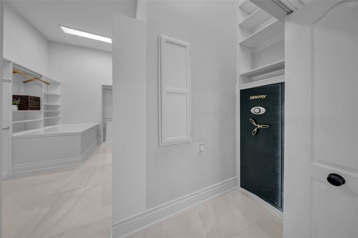 Image No.43-5 Bed Property for sale