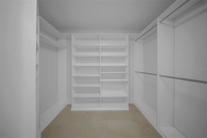 Image No.45-5 Bed Property for sale