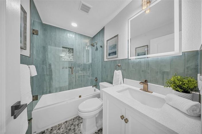 Image No.54-5 Bed Property for sale