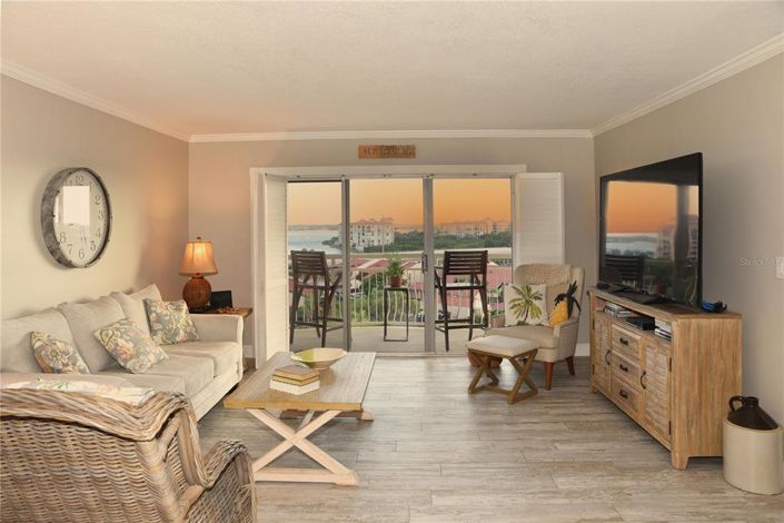 Image No.12-2 Bed Property for sale