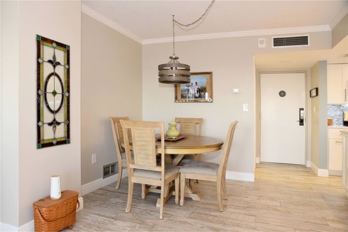 Image No.14-2 Bed Property for sale