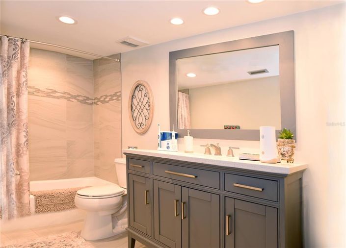 Image No.20-2 Bed Property for sale