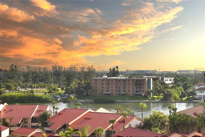 Image No.27-2 Bed Property for sale