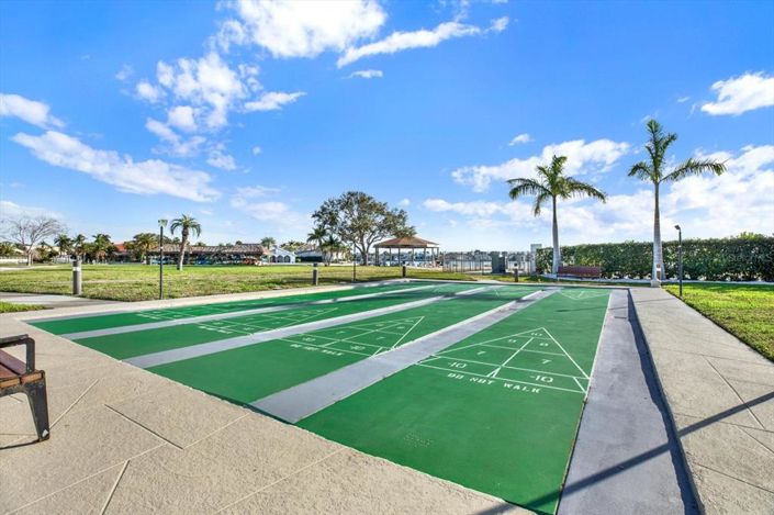 Image No.42-2 Bed Property for sale