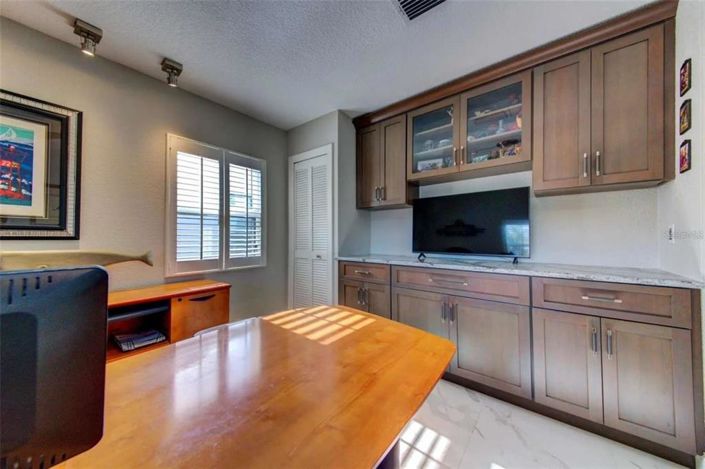 Image No.17-4 Bed Property for sale