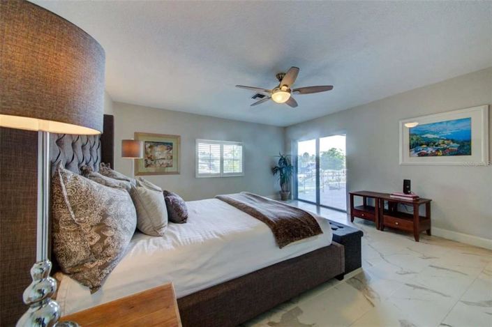 Image No.22-4 Bed Property for sale