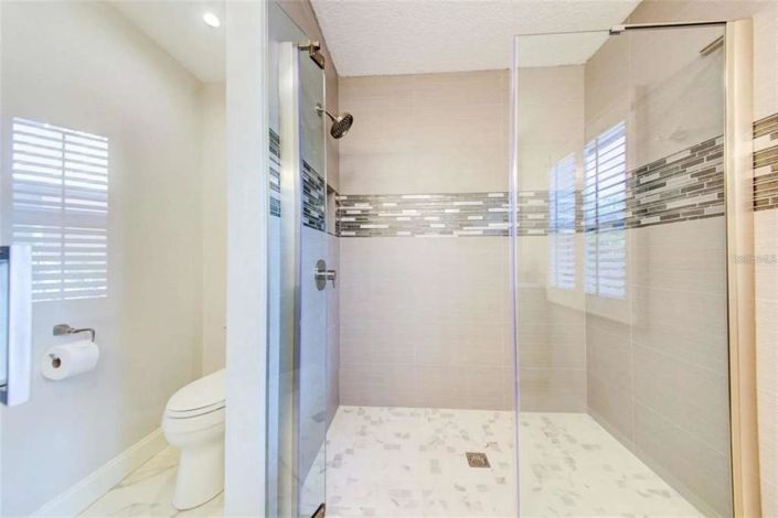 Image No.24-4 Bed Property for sale