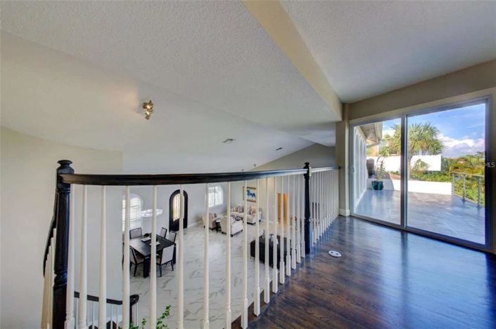 Image No.26-4 Bed Property for sale