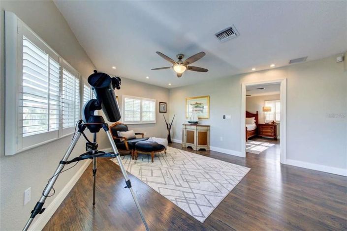 Image No.27-4 Bed Property for sale