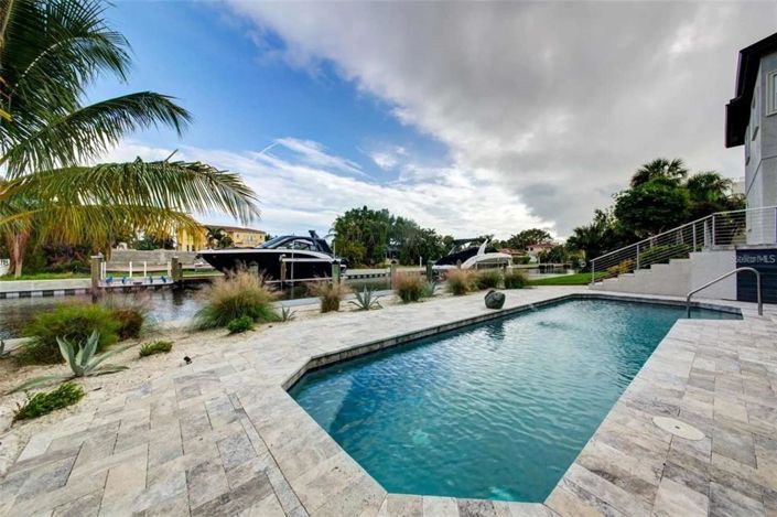 Image No.40-4 Bed Property for sale