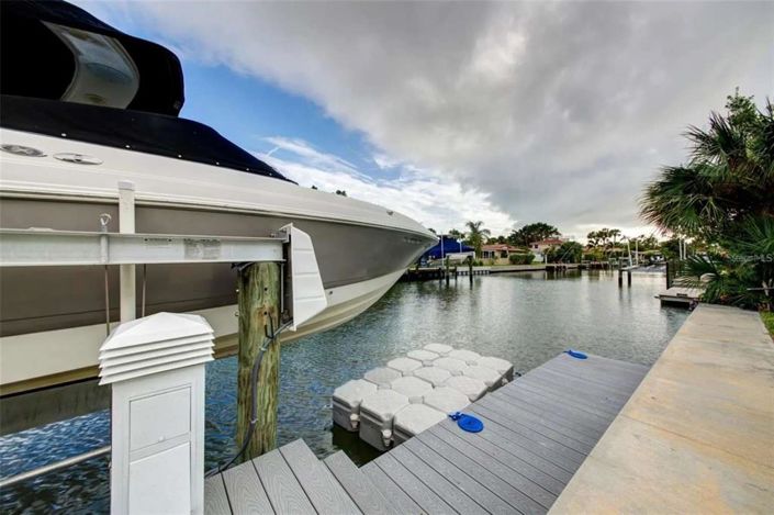 Image No.41-4 Bed Property for sale