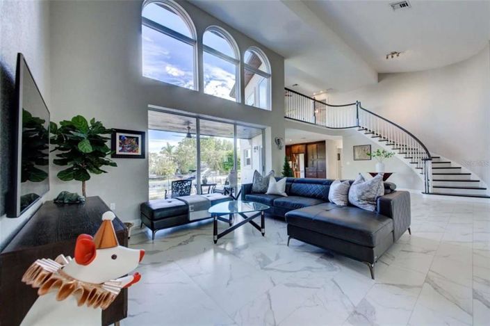 Image No.7-4 Bed Property for sale