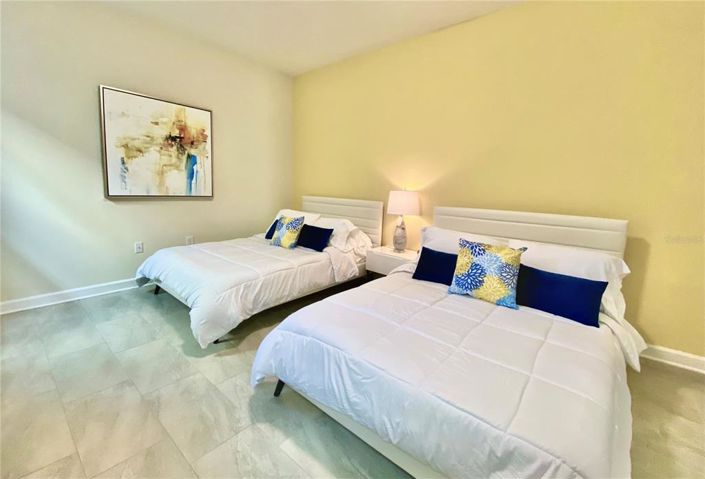 Image No.20-7 Bed Property for sale