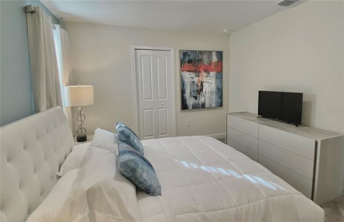 Image No.28-7 Bed Property for sale