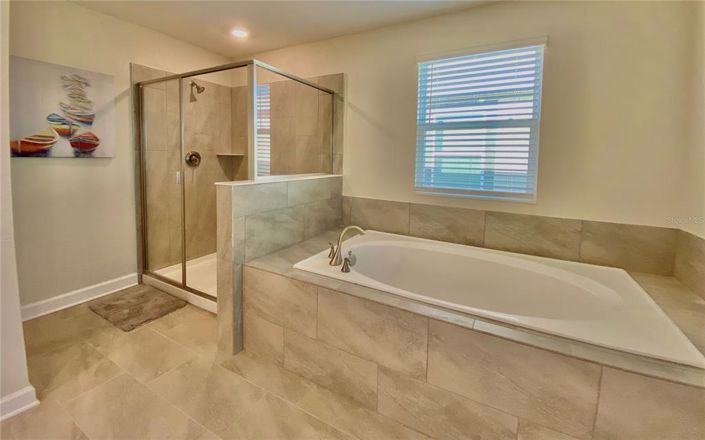 Image No.29-7 Bed Property for sale