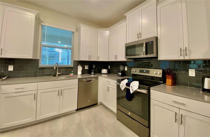 Image No.8-7 Bed Property for sale