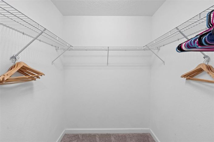 Image No.17-5 Bed Property for sale