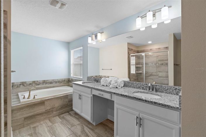 Image No.18-5 Bed Property for sale