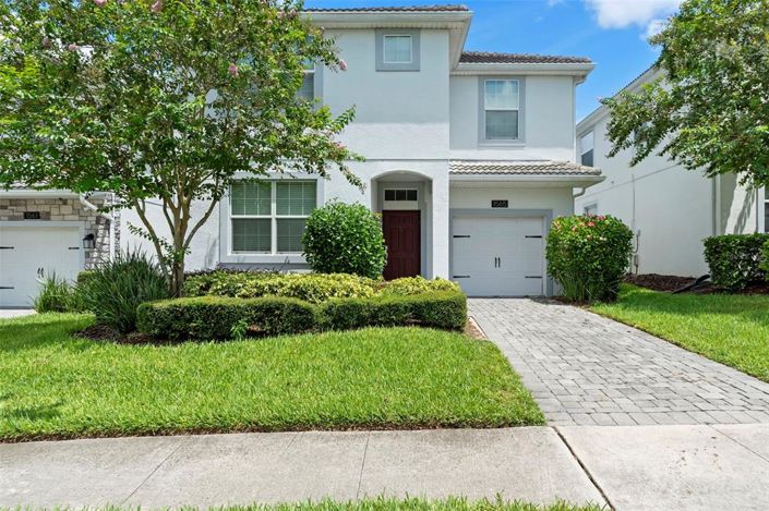 Image No.2-5 Bed Property for sale