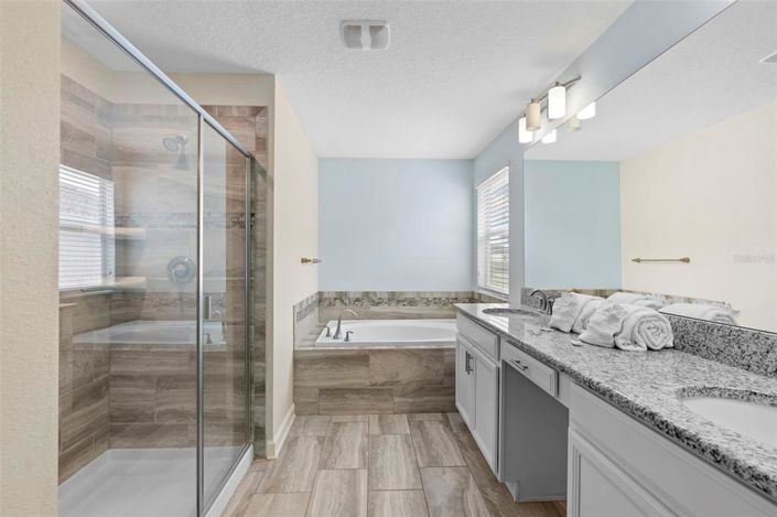 Image No.20-5 Bed Property for sale