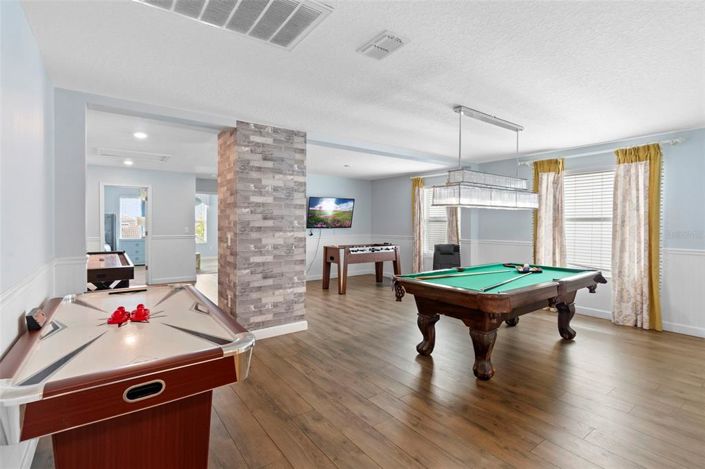 Image No.29-5 Bed Property for sale