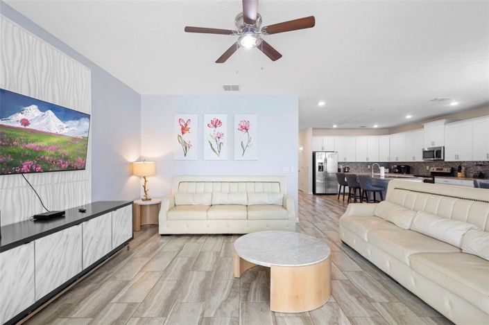 Image No.34-5 Bed Property for sale