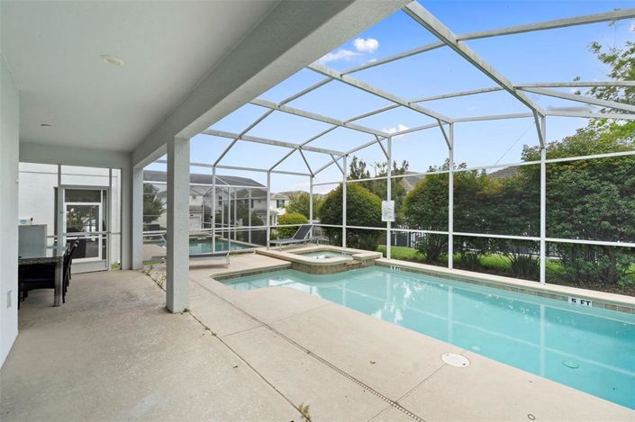 Image No.48-5 Bed Property for sale