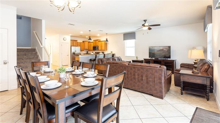 Image No.17-9 Bed Property for sale