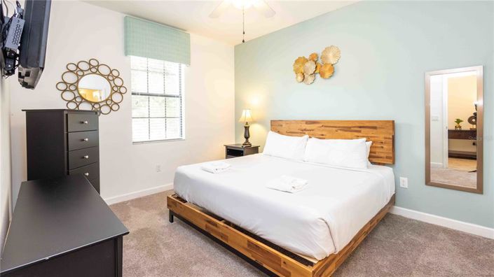 Image No.22-9 Bed Property for sale