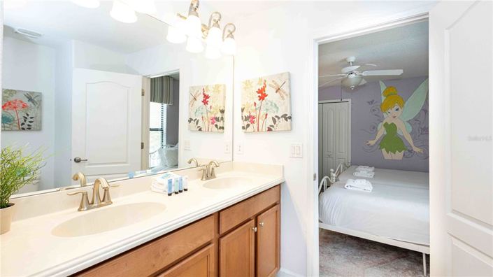 Image No.41-9 Bed Property for sale