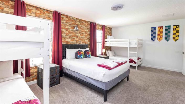 Image No.48-9 Bed Property for sale