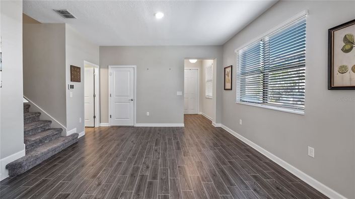 Image No.4-4 Bed Townhouse for sale