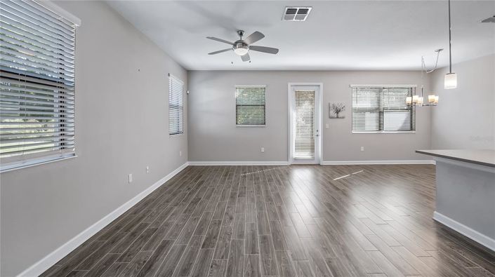 Image No.6-4 Bed Townhouse for sale